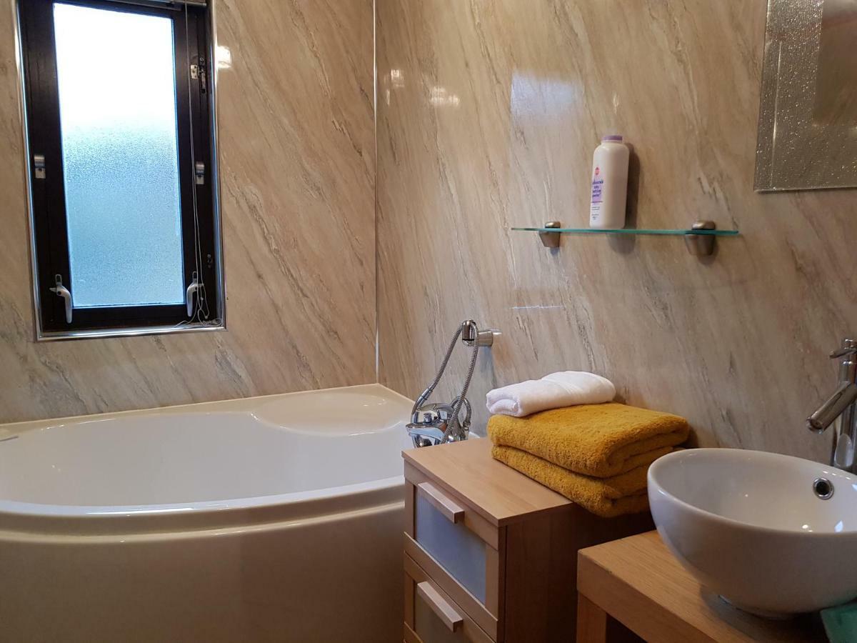 Loch Ness And Highlands Holiday Home Bearnock 외부 사진